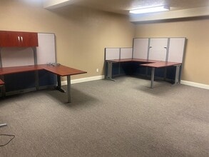 704 Texas Ave, Bridge City, TX for lease Interior Photo- Image 2 of 8