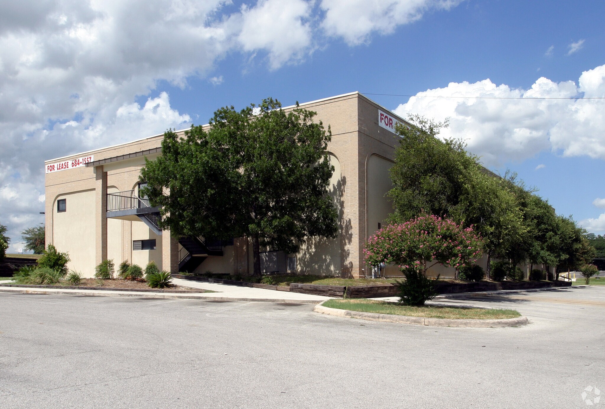 5590 Summit Pky, San Antonio, TX for sale Primary Photo- Image 1 of 1