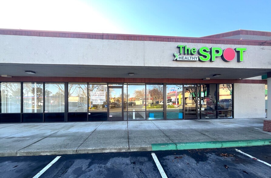 3410-3436 W Hammer Ln, Stockton, CA for lease - Building Photo - Image 1 of 27