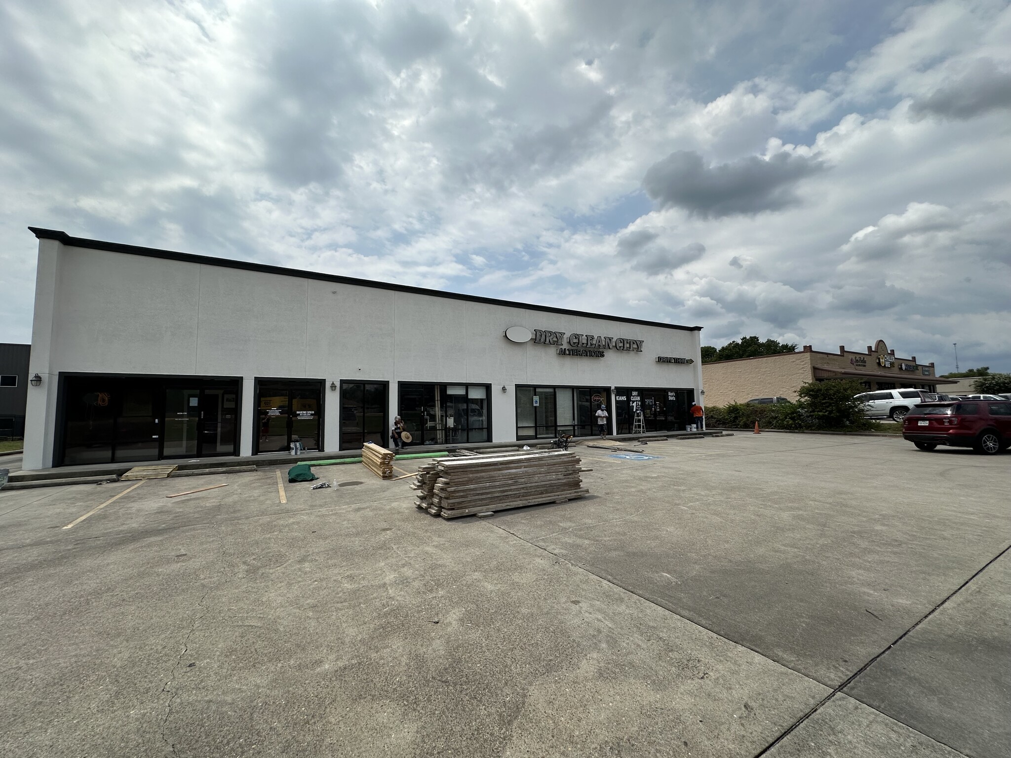 18413 Highway 105 W, Montgomery, TX for lease Building Photo- Image 1 of 4