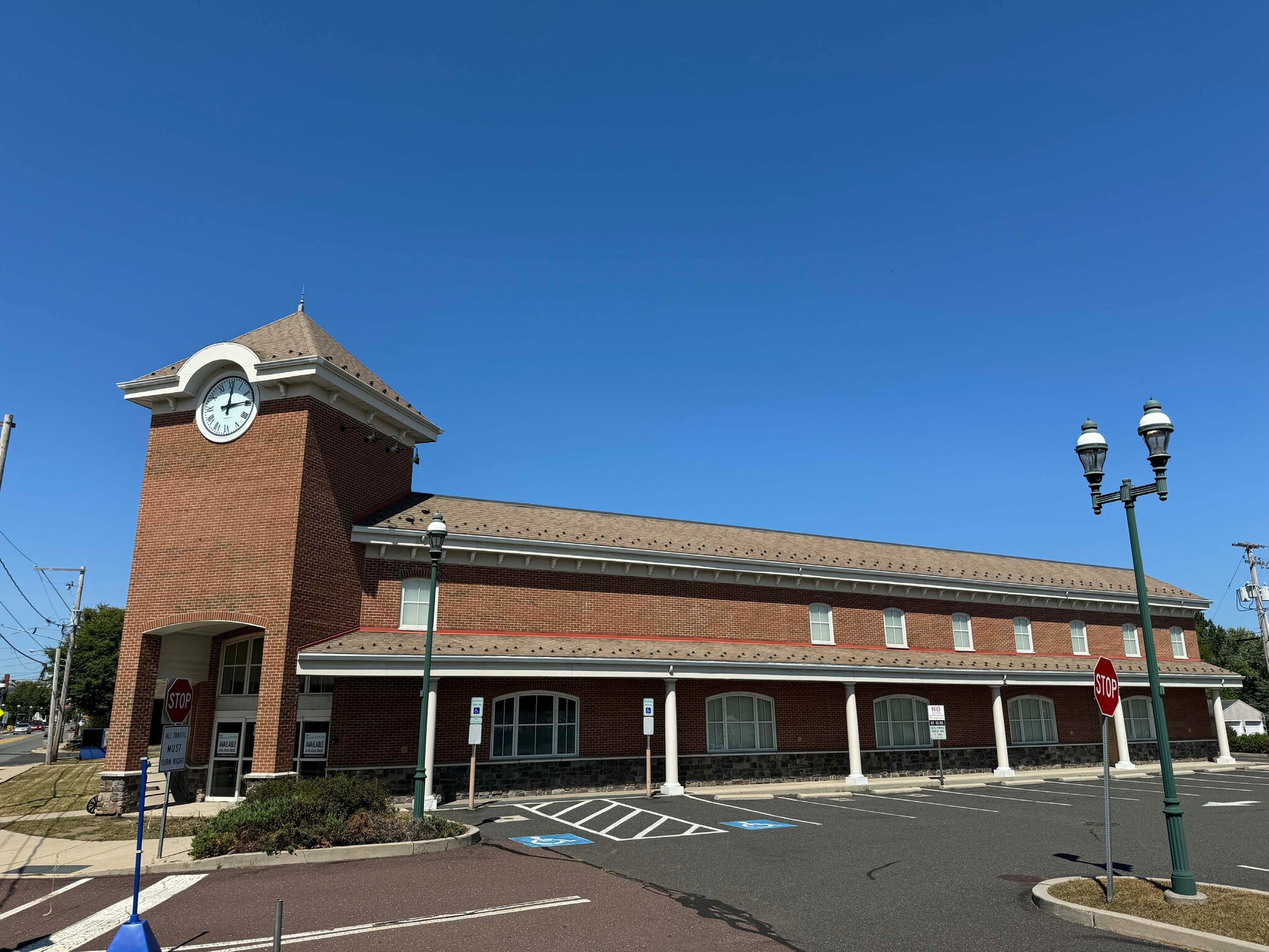 350 Main St, Pennsburg, PA for lease Primary Photo- Image 1 of 11