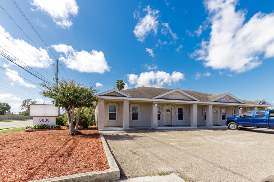 5030-5034 Holly Rd, Corpus Christi, TX for sale - Building Photo - Image 3 of 6