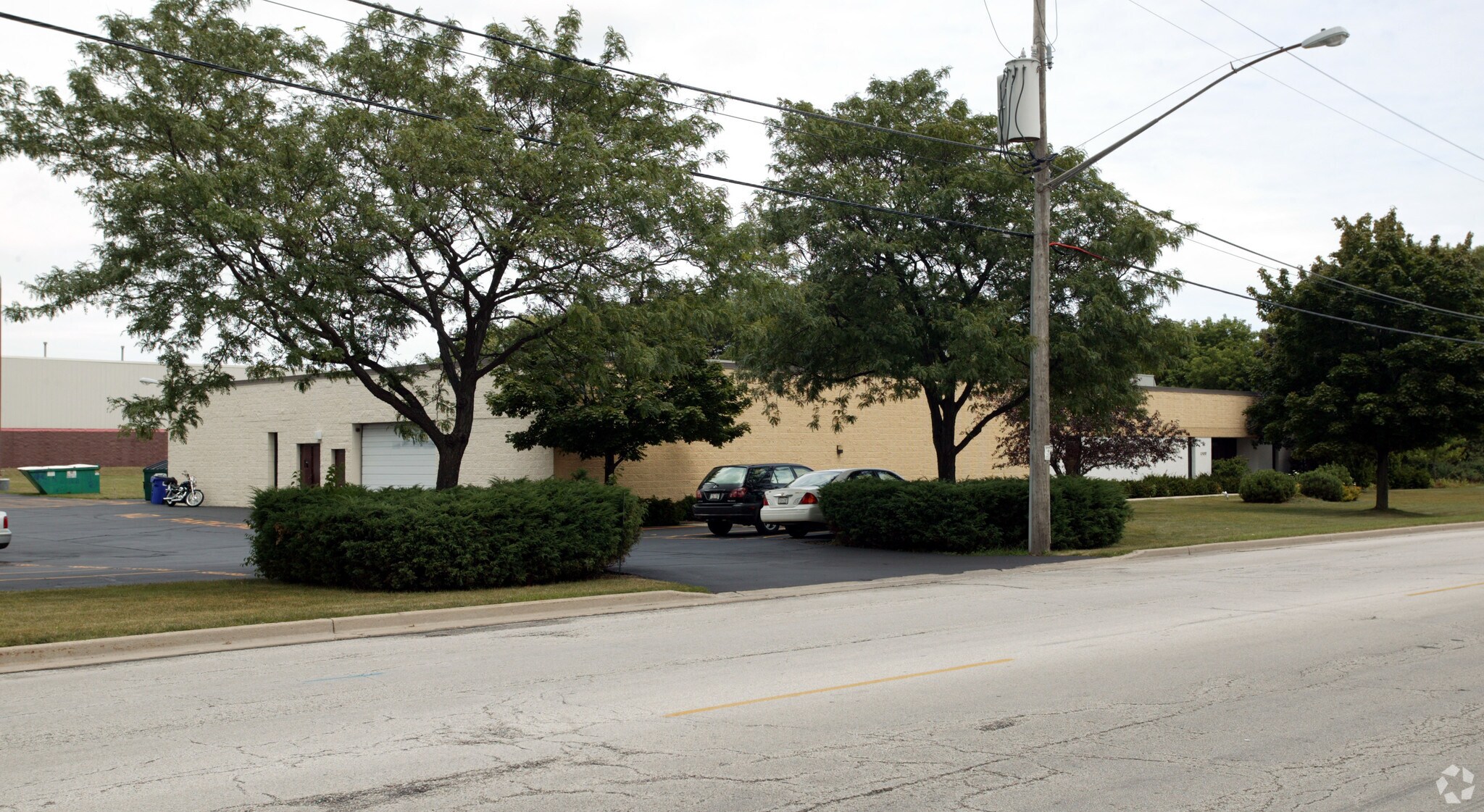 2100 W Florist Ave, Glendale, WI for sale Building Photo- Image 1 of 1