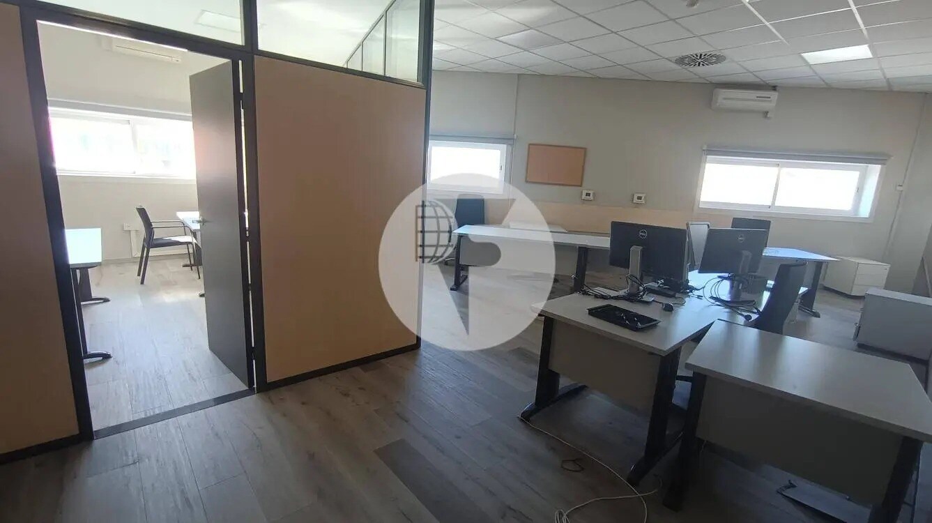 Carretera de Castellar, Terrassa, Barcelona for lease Interior Photo- Image 1 of 14