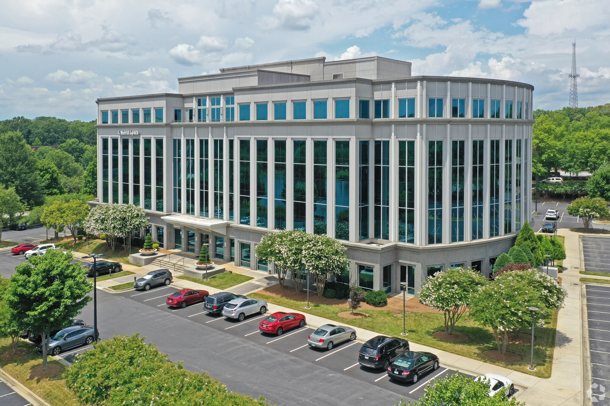 800 Green Valley Rd, Greensboro, NC for lease Building Photo- Image 1 of 8