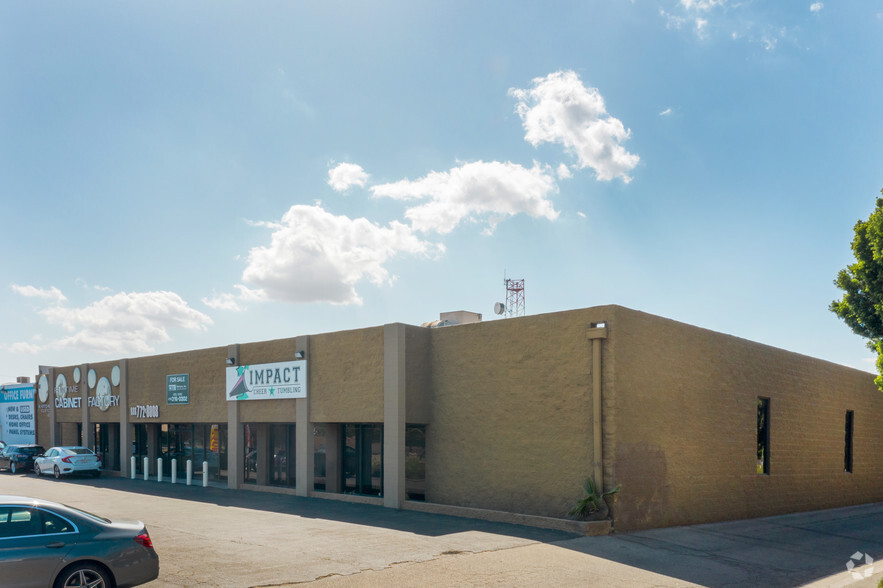 8381-8385 Canoga Ave, Canoga Park, CA for sale - Primary Photo - Image 1 of 1