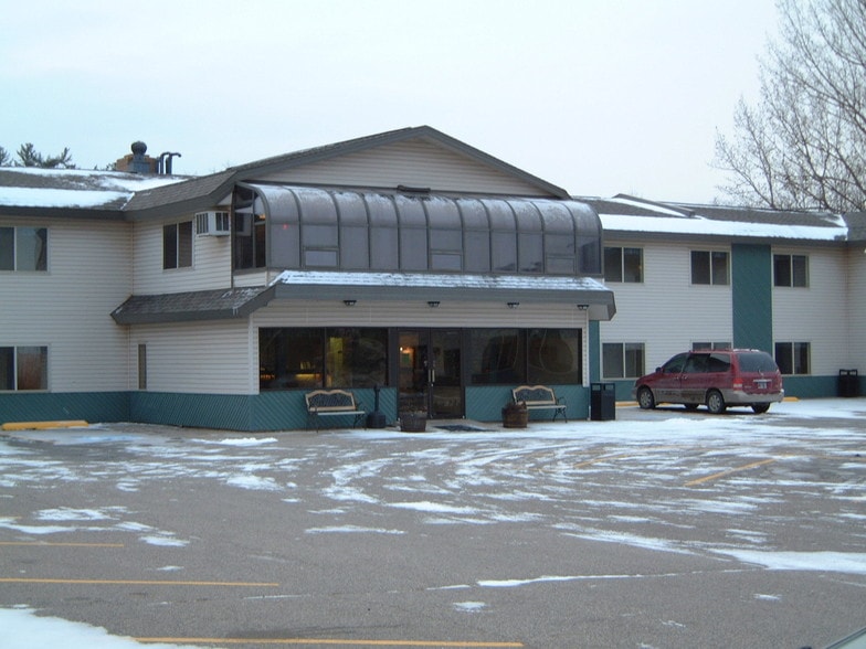 1609 S Stephenson Ave, Iron Mountain, MI for sale - Building Photo - Image 1 of 1