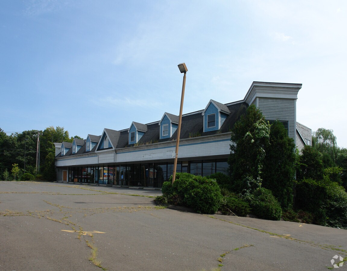 5153 Roses Mill Rd, Milford, CT 06460