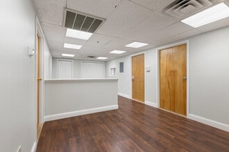 65 Parker St, Newburyport, MA for lease Interior Photo- Image 1 of 22