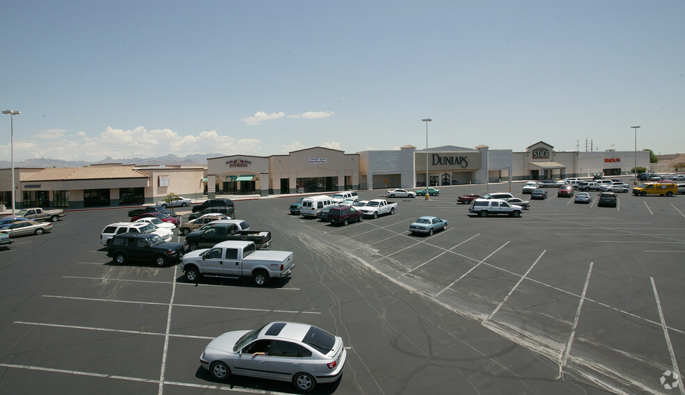 2350 Miracle Mile Rd, Bullhead City, AZ for lease - Primary Photo - Image 1 of 20