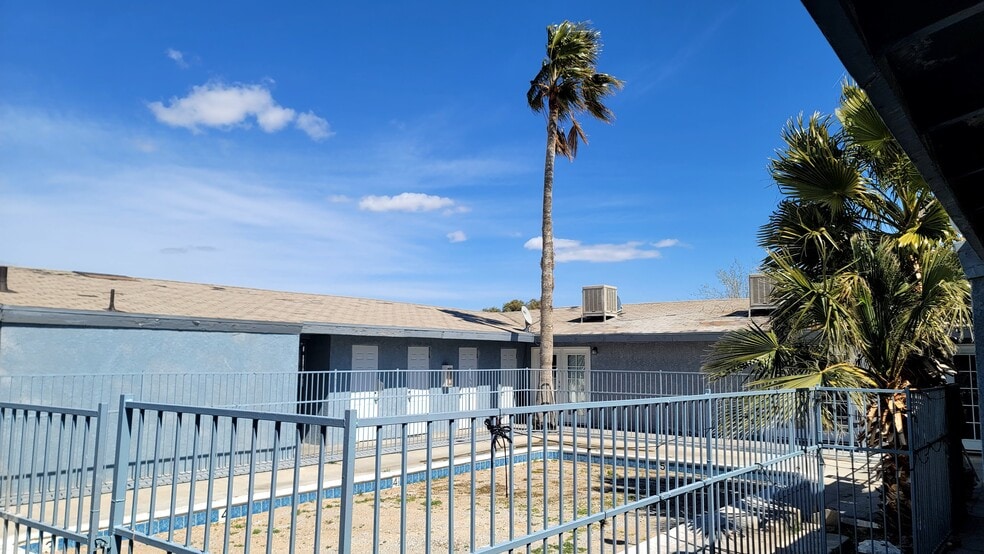 204 Woodham Ave, Barstow, CA for sale - Building Photo - Image 3 of 17