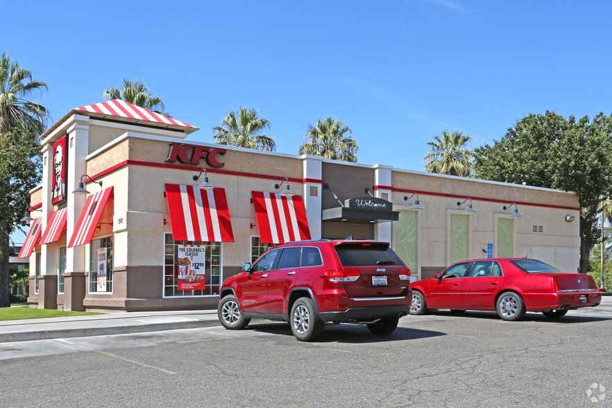 4909 E Mckinley Ave, Fresno, CA for lease - Primary Photo - Image 2 of 4