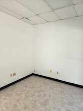 11220 S Highway 6, Sugar Land, TX for lease Interior Photo- Image 2 of 8