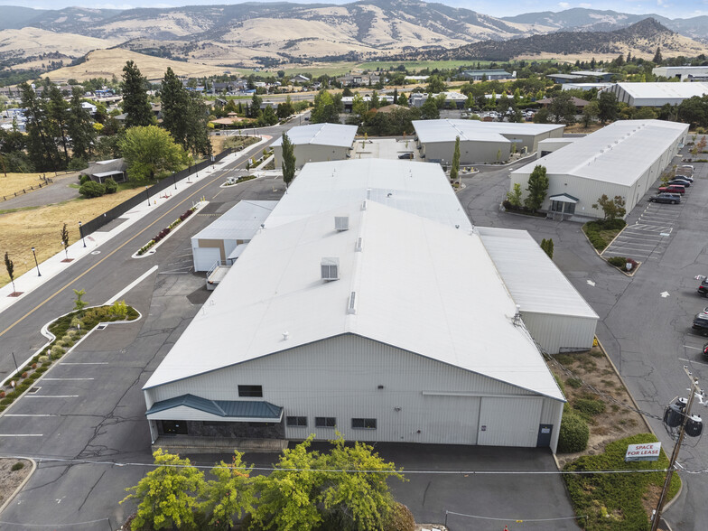 640 Tolman Creek Rd, Ashland, OR for sale - Building Photo - Image 3 of 14