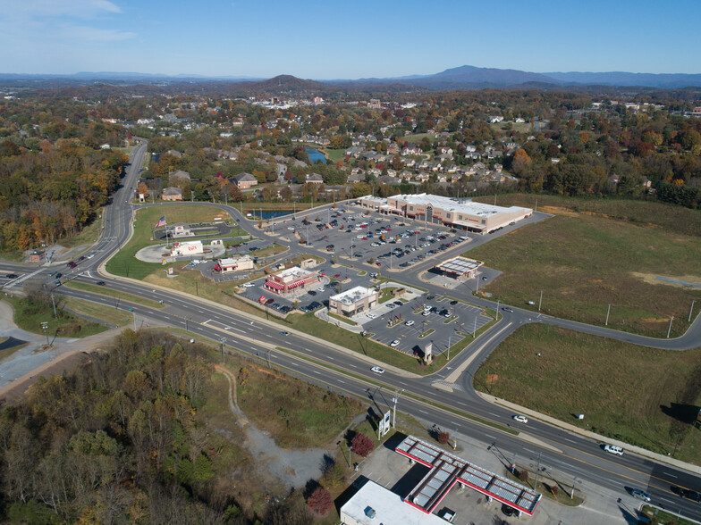 922 N State Of Franklin Rd, Johnson City, TN for lease - Building Photo - Image 2 of 5