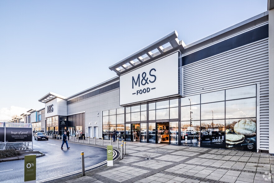 2-5B Ormskirk Rd, Liverpool for lease - Building Photo - Image 3 of 6