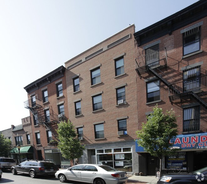 136 Union St, Brooklyn, NY for sale - Primary Photo - Image 1 of 1