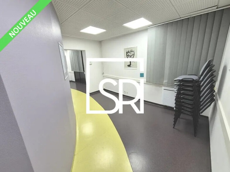 Office in Issoire for sale - Building Photo - Image 3 of 12