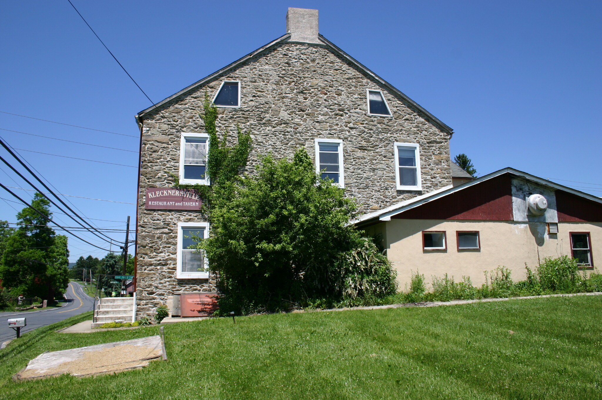 658 Point Phillips Rd, Bath, PA for sale Primary Photo- Image 1 of 1