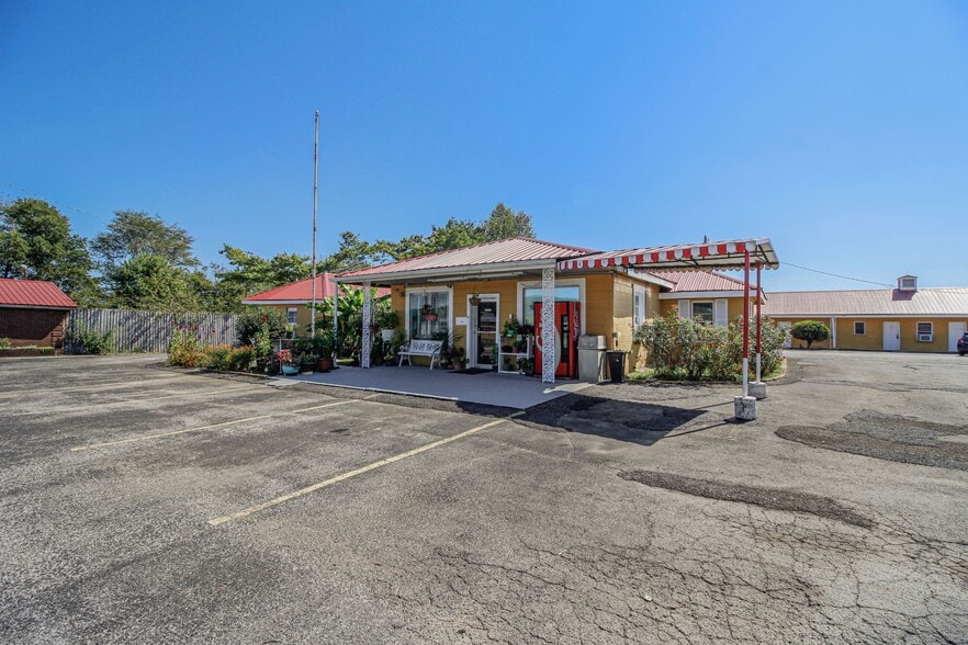 1224 N Dixie Hwy, Cave City, KY for sale - Building Photo - Image 2 of 21