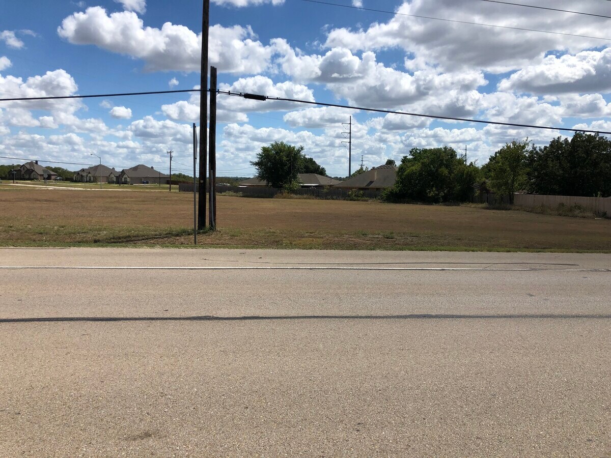 Spring Valley Rd, Hewitt, TX 76643