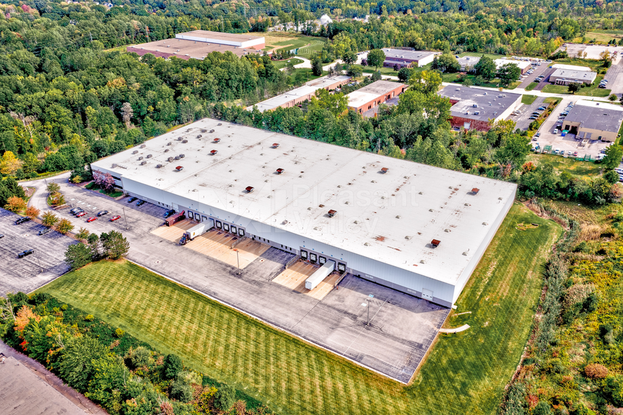 30725 Solon Industrial Pky, Solon, OH for lease - Building Photo - Image 3 of 3