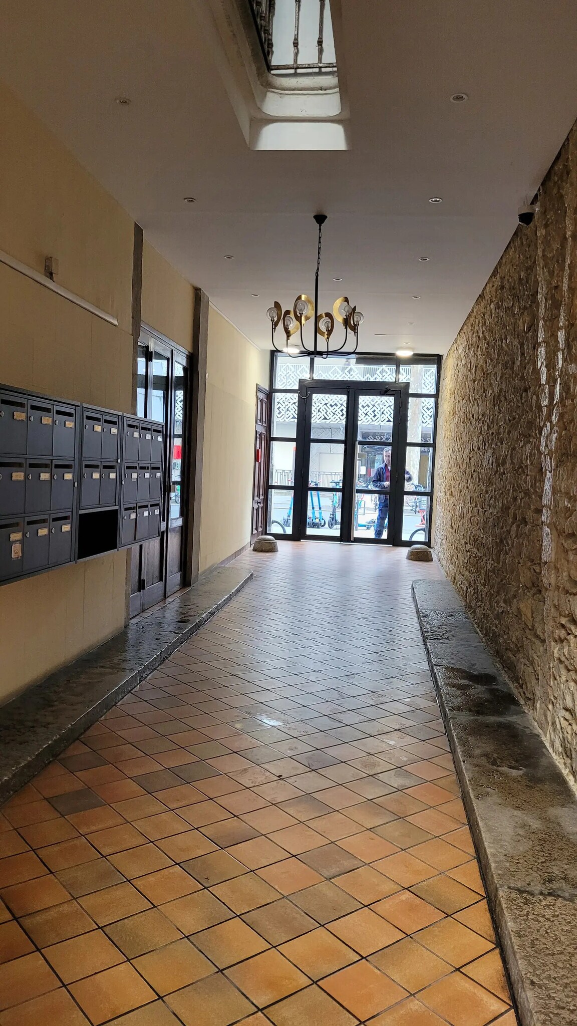 Office in Lyon for lease Lobby- Image 1 of 6