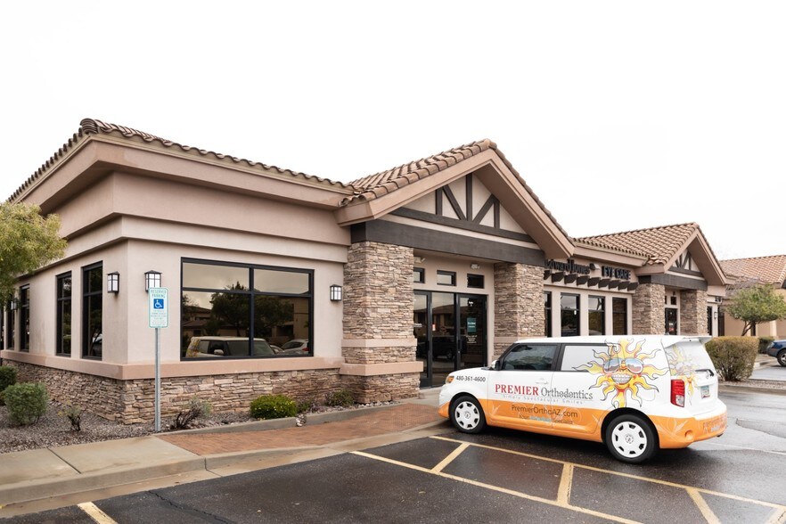 3210 S Gilbert Rd, Chandler, AZ 85286