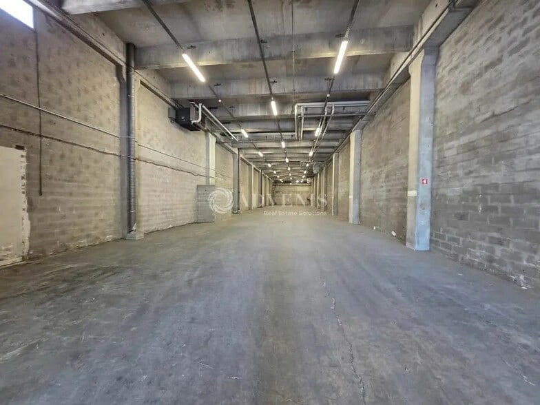 Flex in Garges-lès-Gonesse for lease - Interior Photo - Image 3 of 7