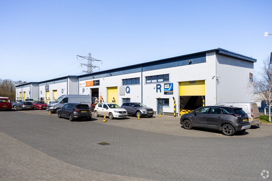 Barge Way, Sittingbourne for lease - Primary Photo - Image 1 of 5