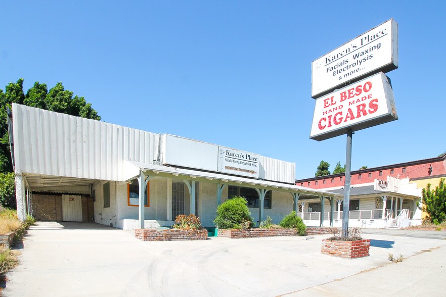 221 W Whittier Blvd, La Habra, CA 90631