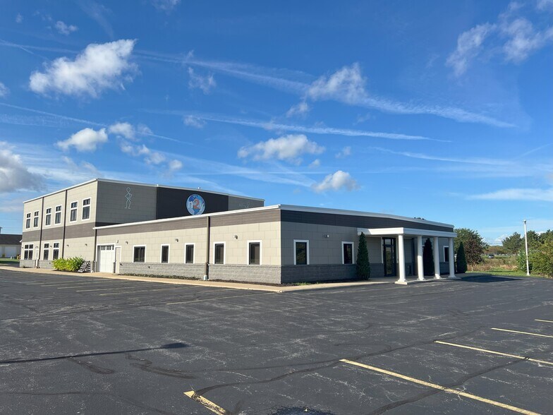 909 University Dr S, Huron, OH for sale - Building Photo - Image 1 of 1