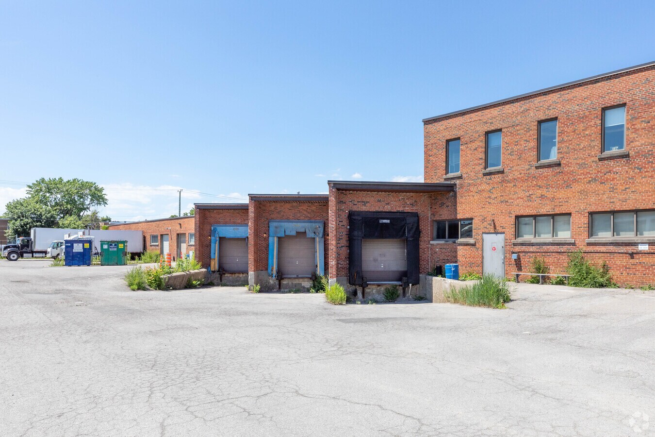 1200 Boul JulesPoitras, Montréal, QC H4N 1X7