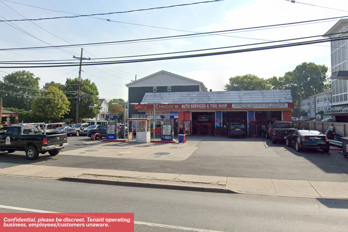 125 N Washington Ave, Bergenfield, NJ for lease Building Photo- Image 1 of 2