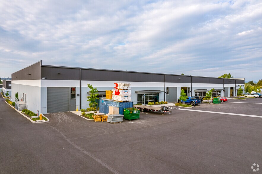 6801 NE Columbia Blvd, Portland, OR for lease - Building Photo - Image 2 of 5