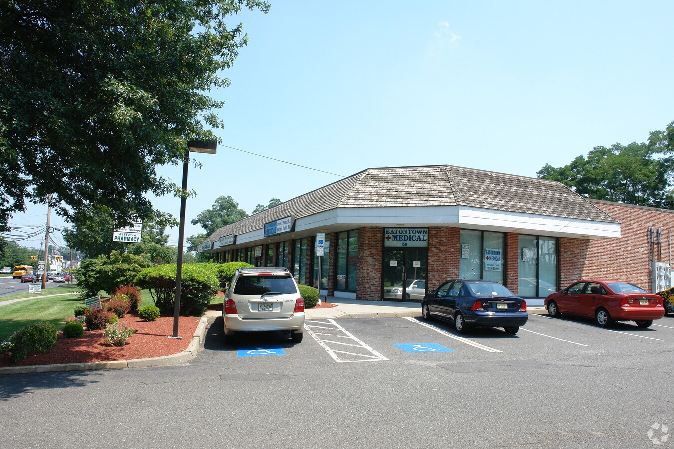 158 Wyckoff Rd, Eatontown, NJ 07724