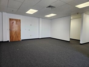 484 Main St, Middletown, CT for lease Interior Photo- Image 2 of 3