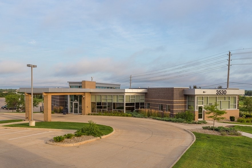 3530 W 4th St, Waterloo, IA for sale - Primary Photo - Image 1 of 1