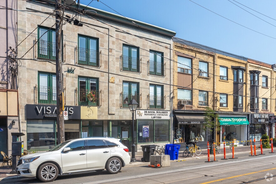 778 College St, Toronto, ON for sale - Primary Photo - Image 1 of 1