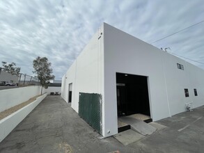 2659-2661 Junipero Ave, Signal Hill, CA for lease Building Photo- Image 2 of 25