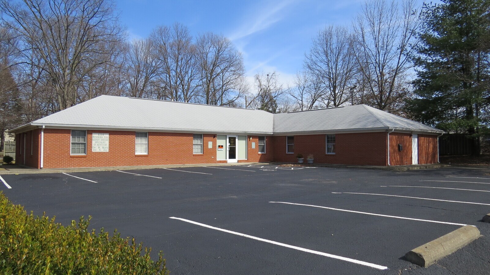 4114 Browns Ln, Louisville, KY 40220