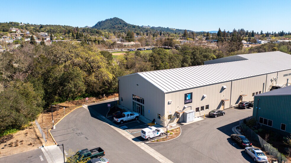 140 Grove Ct, Healdsburg, CA 95448