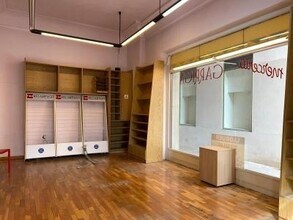 Retail in Figueres, Gerona for lease Interior Photo- Image 2 of 4