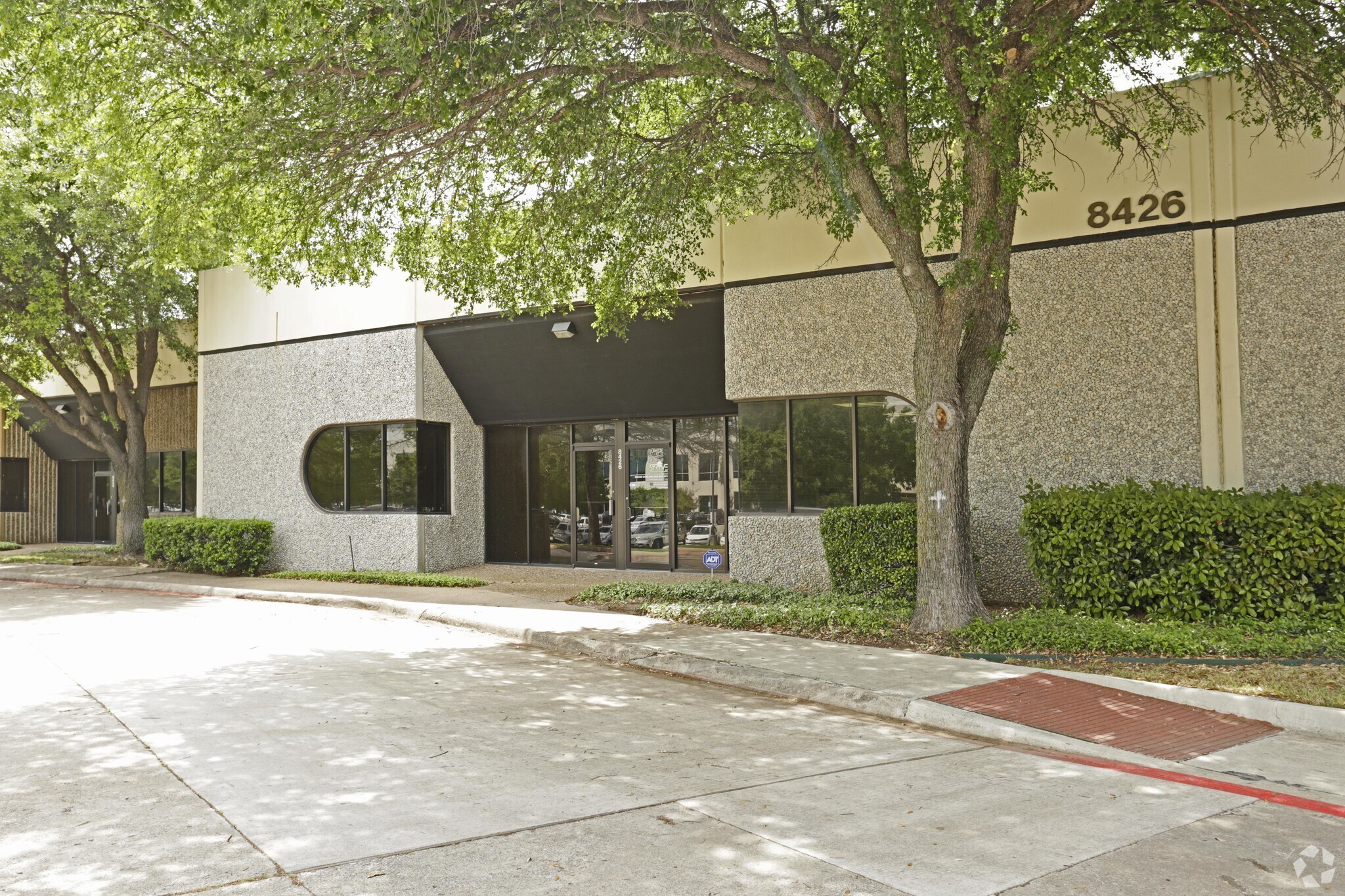 8426 Sterling St, Irving, TX for sale Primary Photo- Image 1 of 1