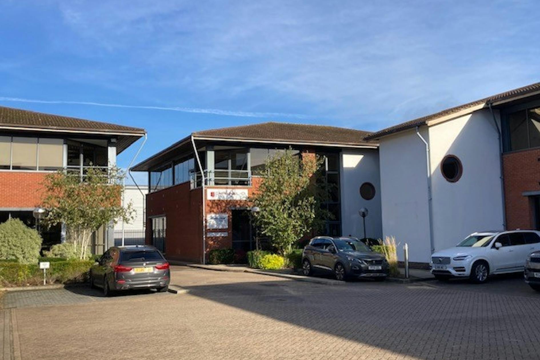 Easthampstead Rd, Bracknell for lease Building Photo- Image 1 of 6