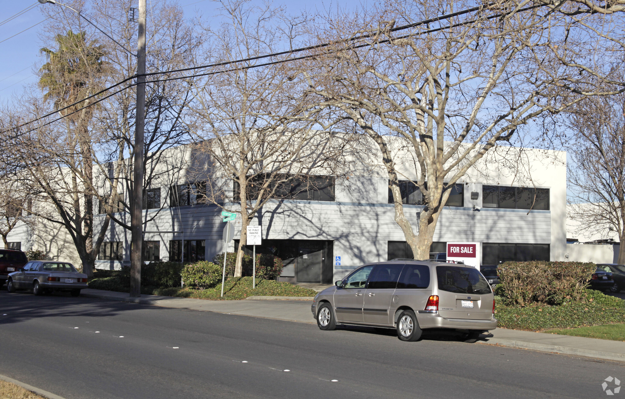 2487 Industrial Pky W, Hayward, CA for lease Primary Photo- Image 1 of 4