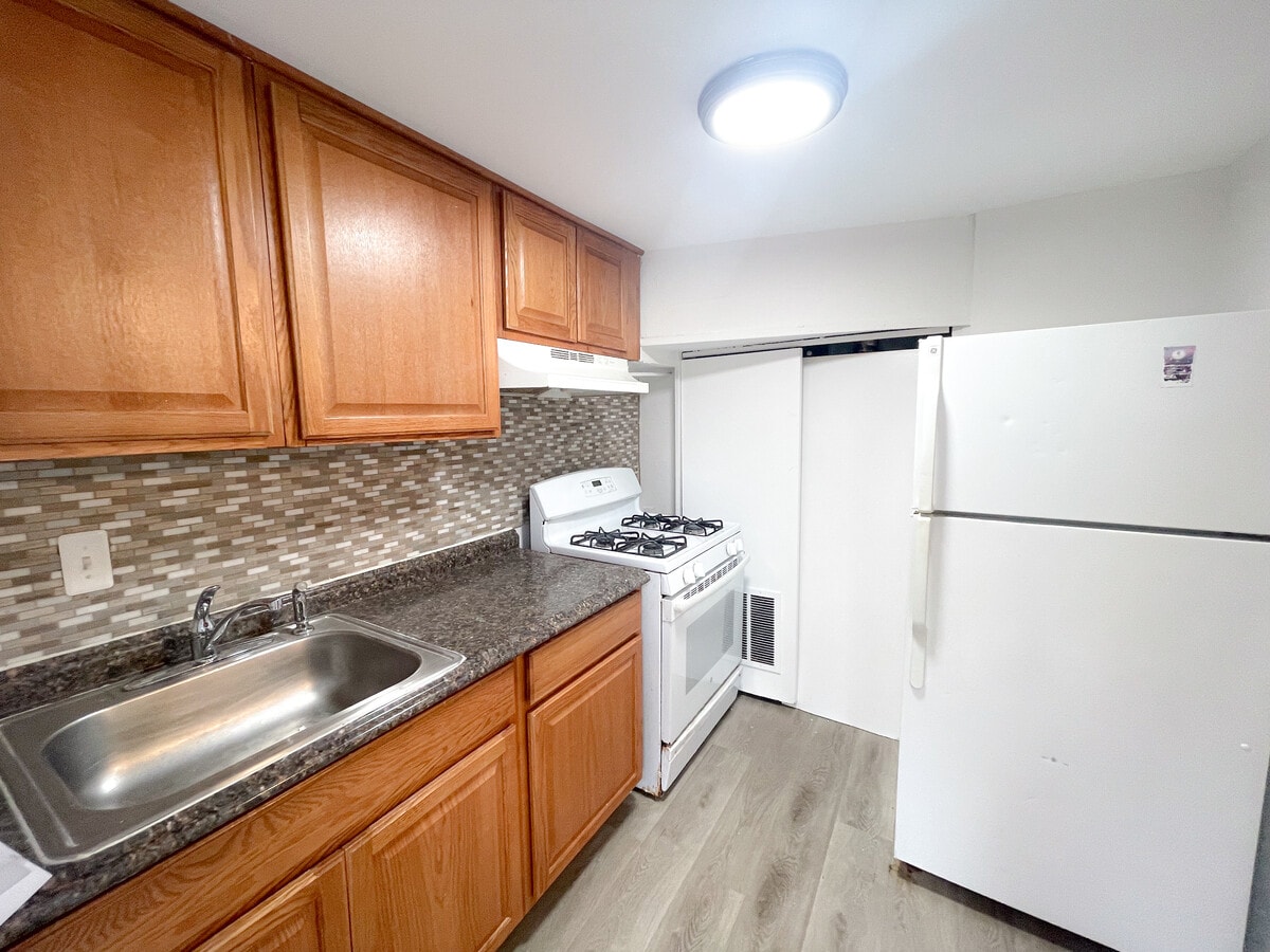 3911 25th Ave, Hillcrest Heights, MD 20748 Colebrook Manor Townhomes