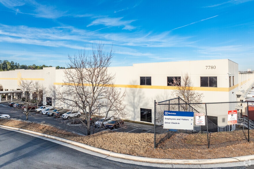 7780 Spence Rd, Fairburn, GA for lease - Building Photo - Image 3 of 5