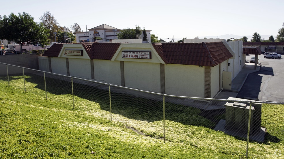 8673 Base Line Rd, Rancho Cucamonga, CA for sale - Building Photo - Image 1 of 2