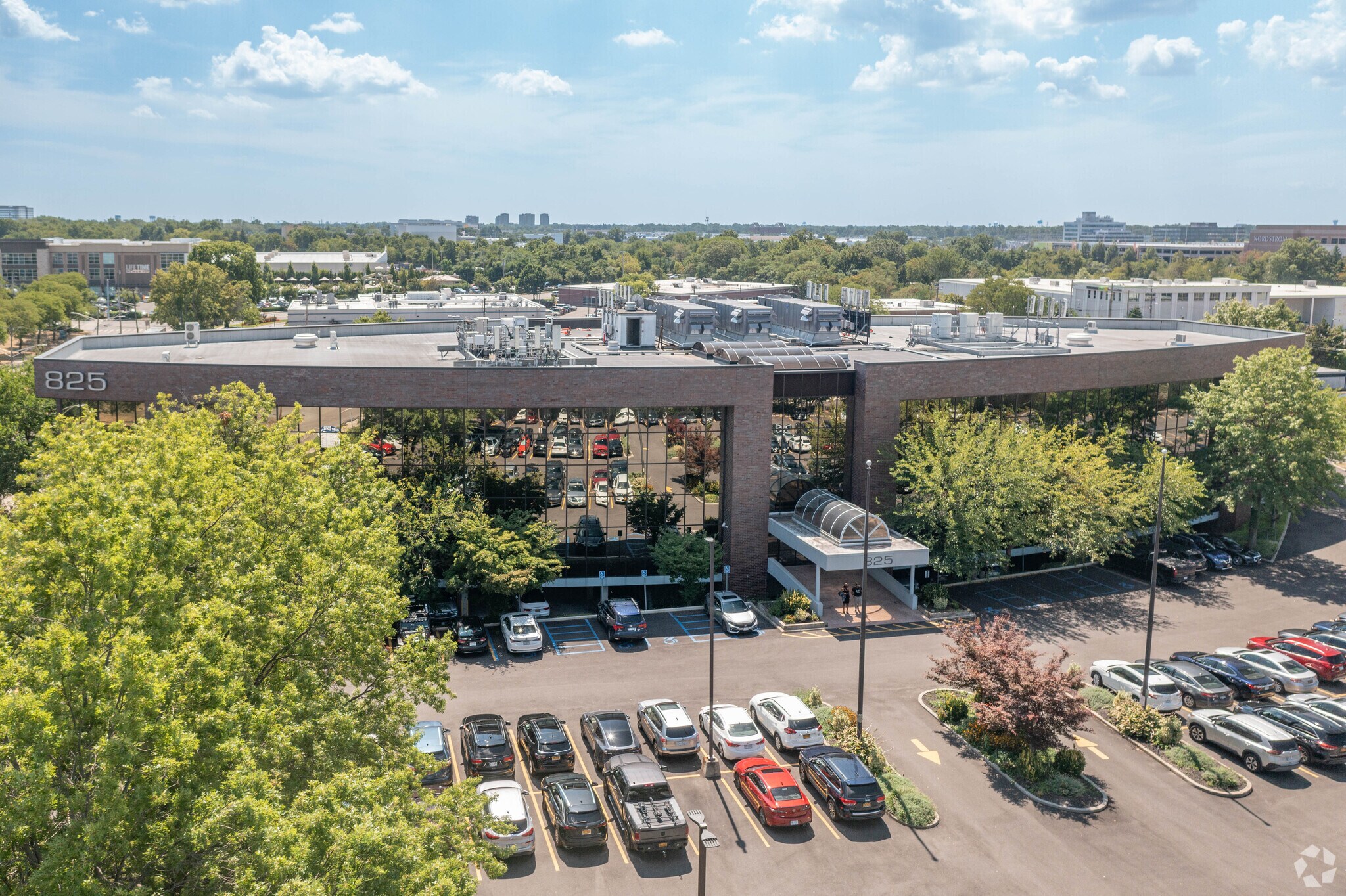 825 E Gate Blvd, Garden City, NY 11530 The Ellipse at Garden City